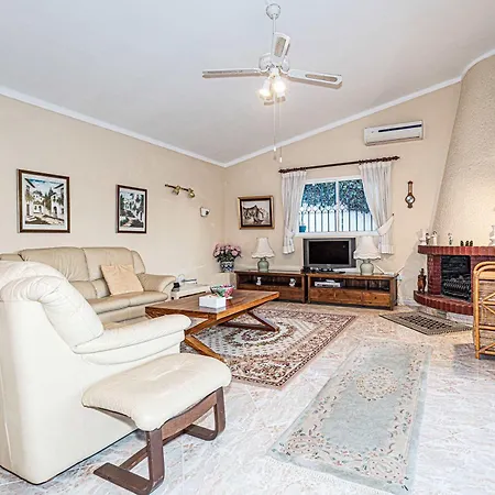 Casa Laybac Willa *