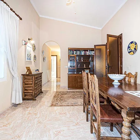 Casa Laybac Villa