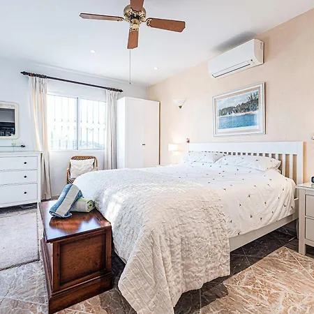 Casa Laybac Villa
