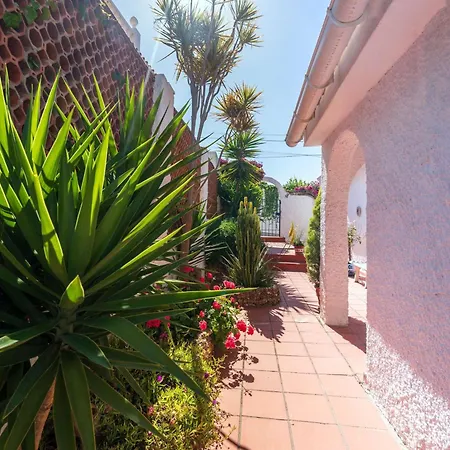 Casa Laybac Βίλα